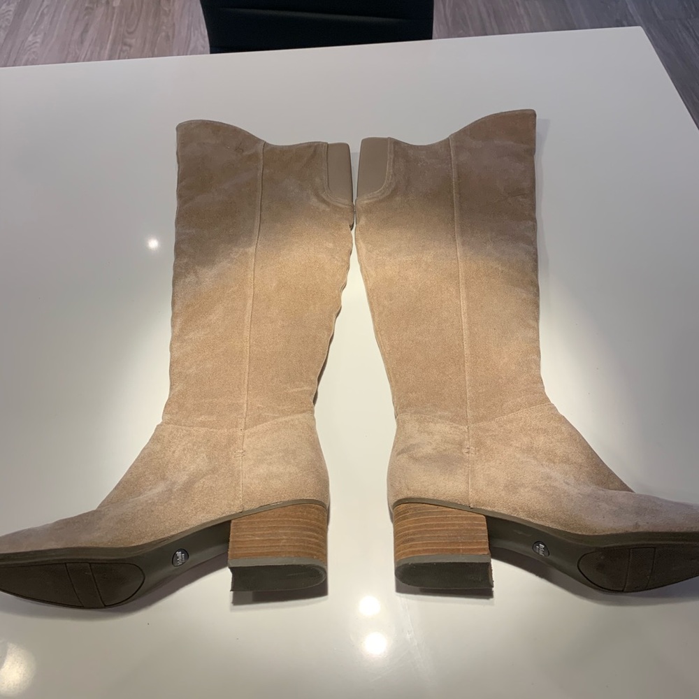 Dr. School’s Tan Suede Boots.